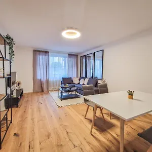 Feelhome - Design - Kitchen - Kingbed - Smart Tv Вена